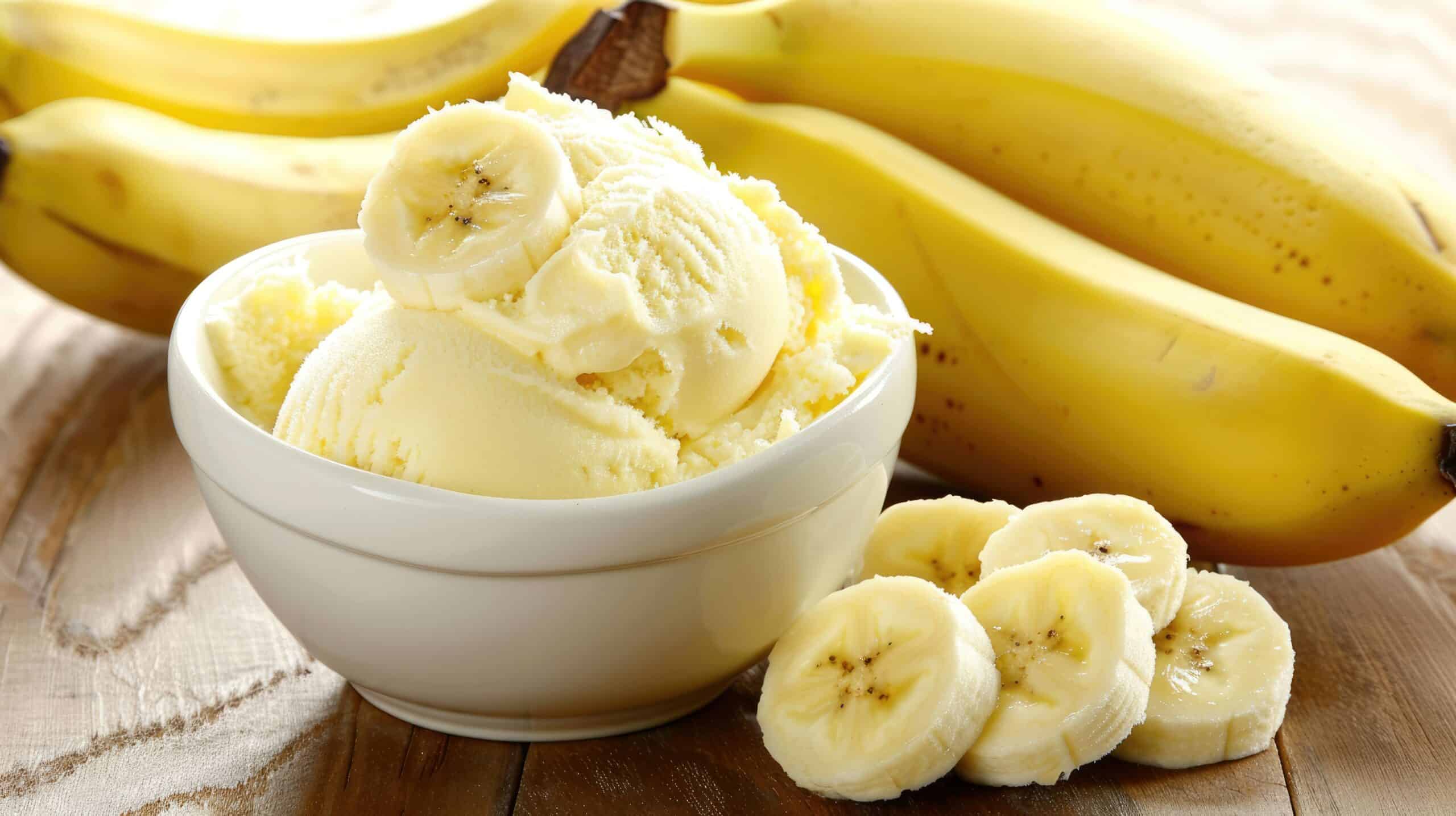 Gesundes veganes Bananeneis zum Verzehr