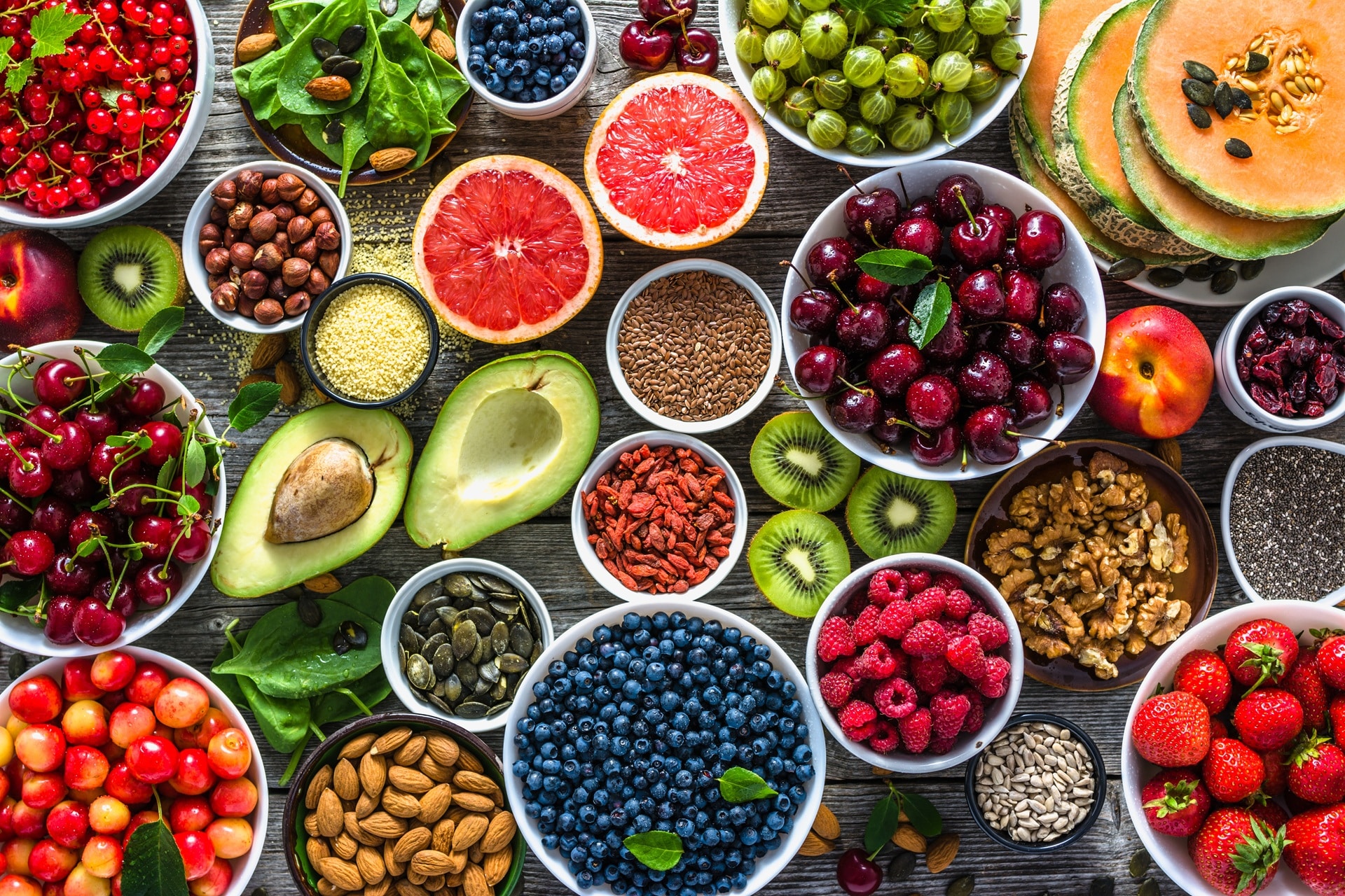 Frische Obstschalen mit Superfoods | Manuka Honig